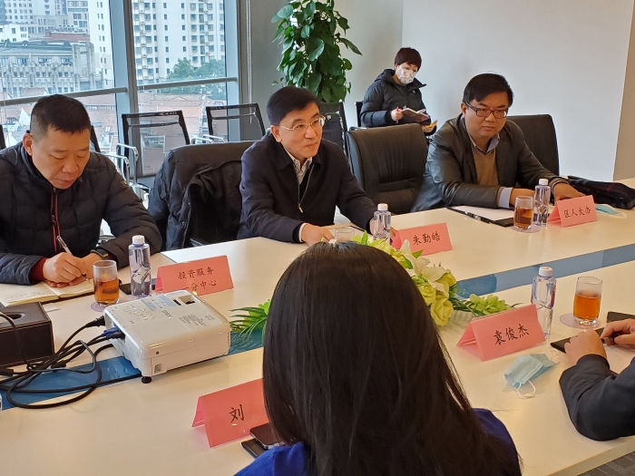 区人大常委会主任朱勤皓赴企业开展大走访大排查2_副本