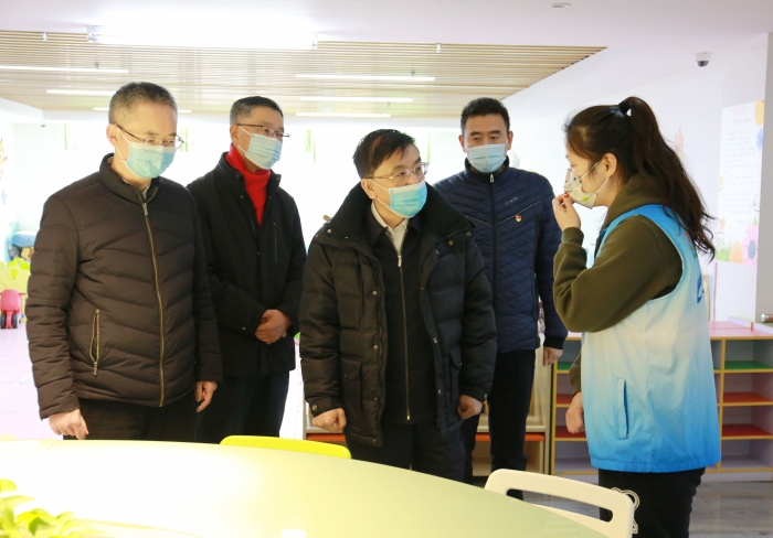 区人大常委会主任朱勤皓带队深入四川北路街道开展“促发展、保安全”大走访、大排查1