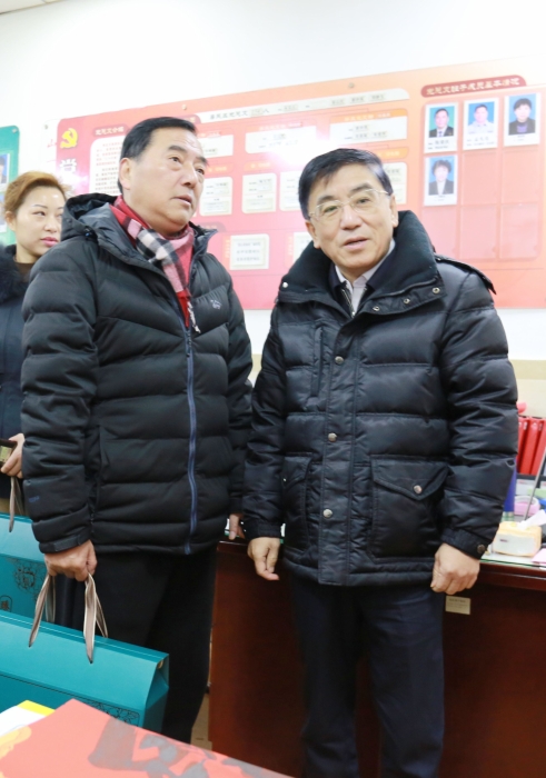 区人大常委会主任朱勤皓带队深入四川北路街道开展“促发展、保安全”大走访、大排查4