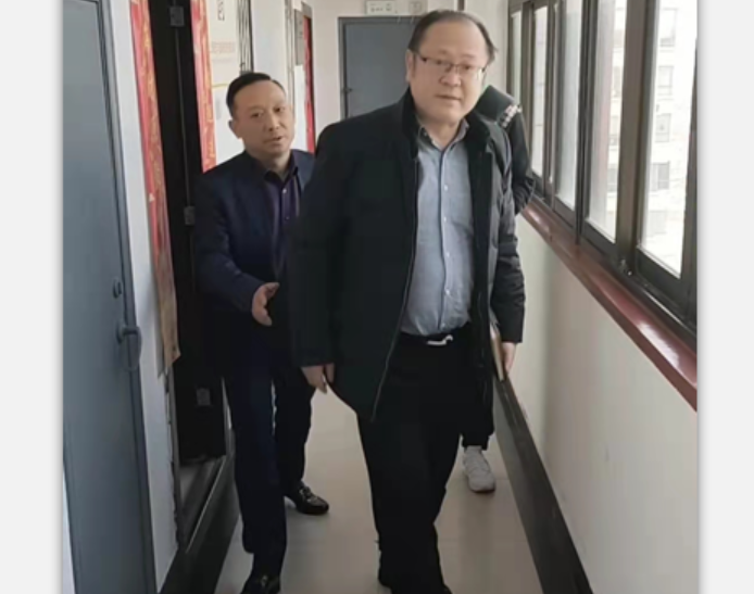区人大常委会嘉兴路街道工委走访人大嘉兴组代表3