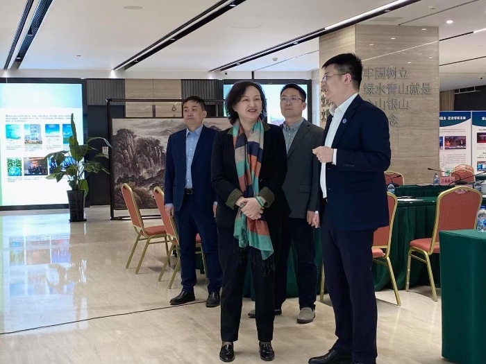 区人大常委会副主任谢榕榕赴上海环境能源交易所调研
